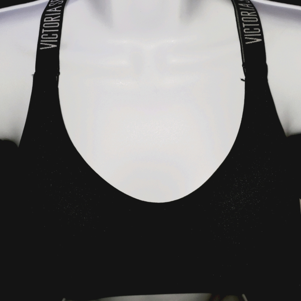 VICTORIA'S SECRET SPORT BRAS